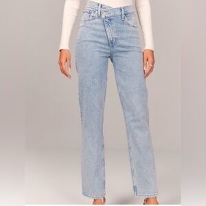 Abercrombie & Fitch Light Crossover high rise 90s relaxed straight jeans 29